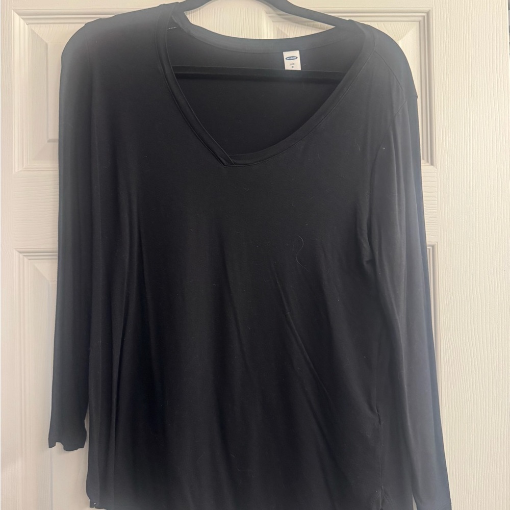 Old Navy Women's Black V-Neck Top